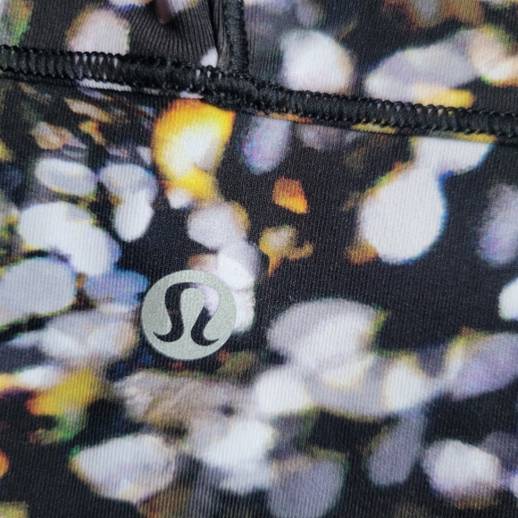 Lululemon power pivot tank - Picture 3 of 7